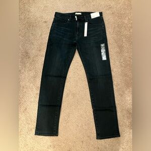 Uniqlo Jeans Dark Blue Pants 34 Waist 32 inseam skinny fit